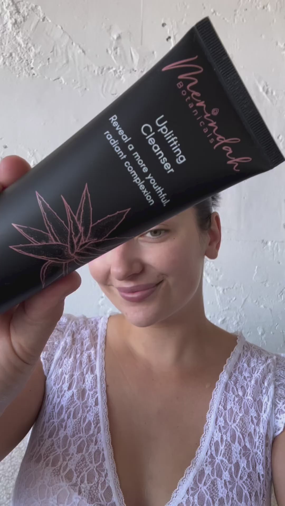 Gentle calming face toner for skin comfort
